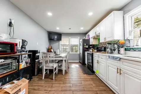 8841 Tulley Avenue Oak Lawn IL 60453