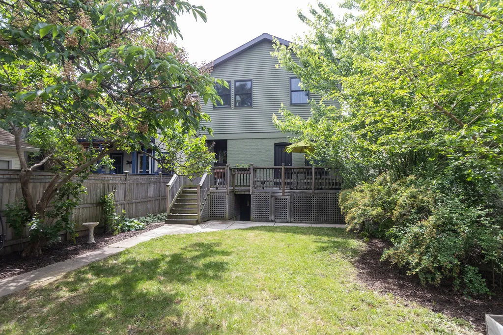 4519 North Sacramento Avenue Chicago IL 60625