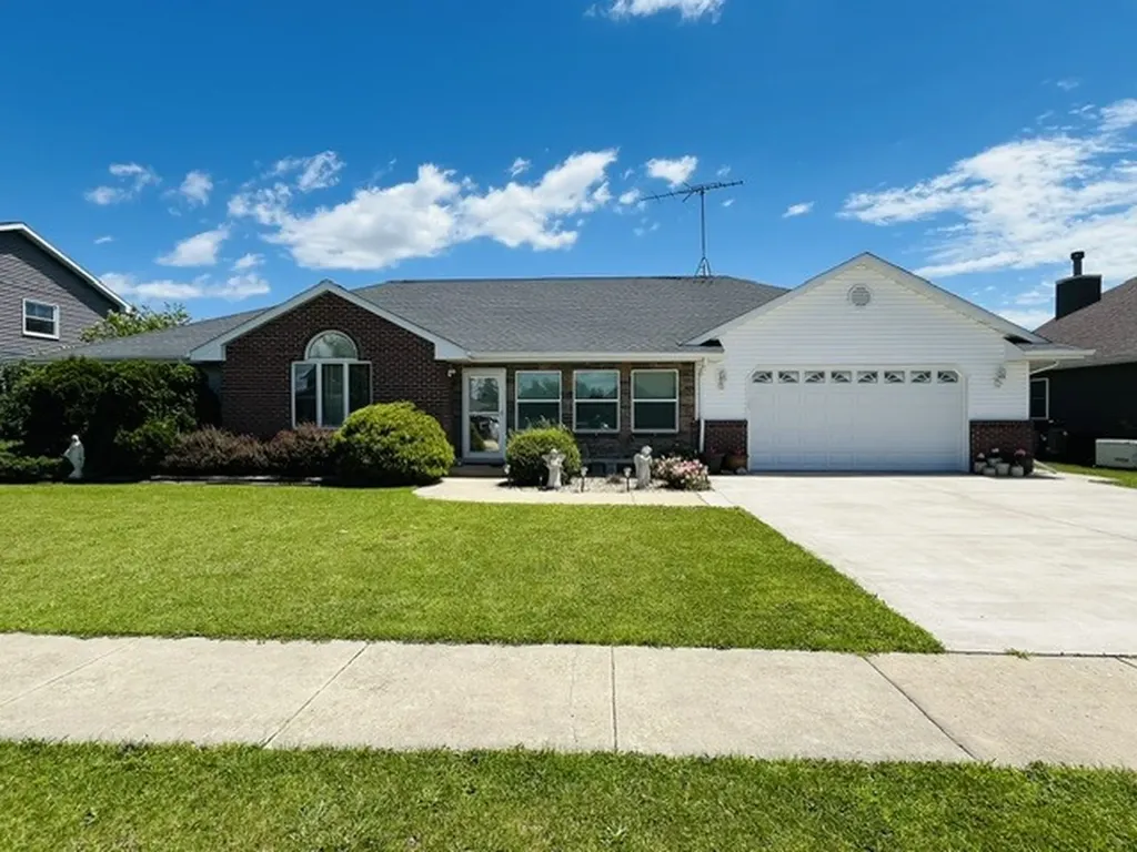 315 Coaler Drive Coal City IL 60416