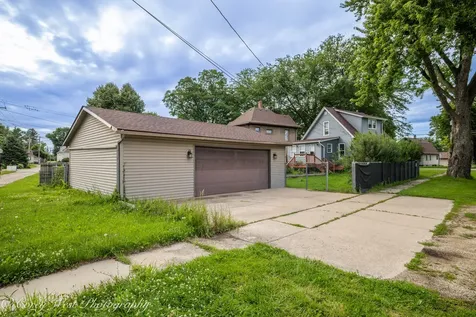324 E Main Street Genoa IL 60135