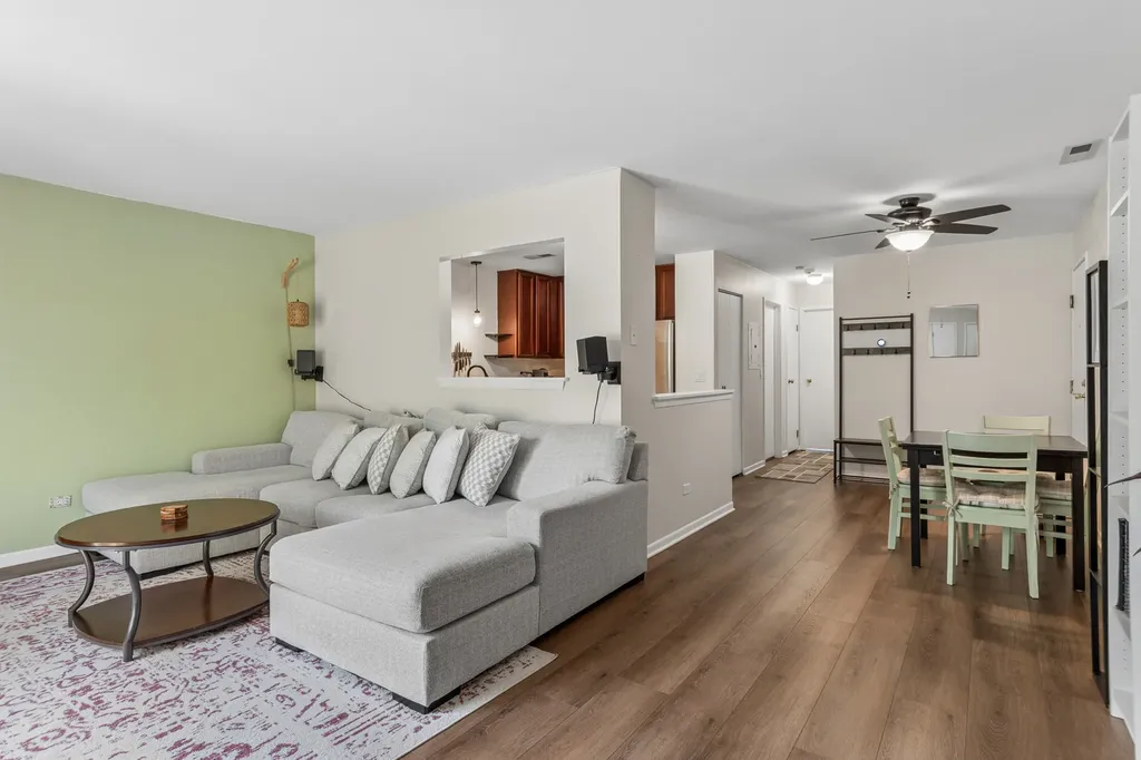 2234 Abbeywood Drive Lisle IL 60532