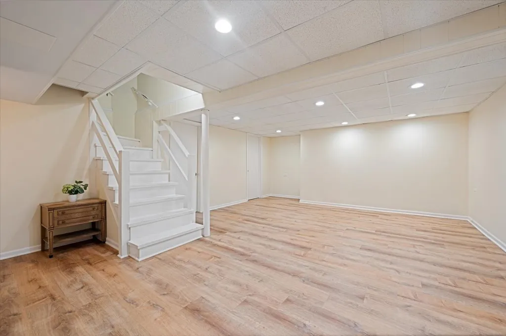 7448 Keeler Avenue Skokie IL 60076