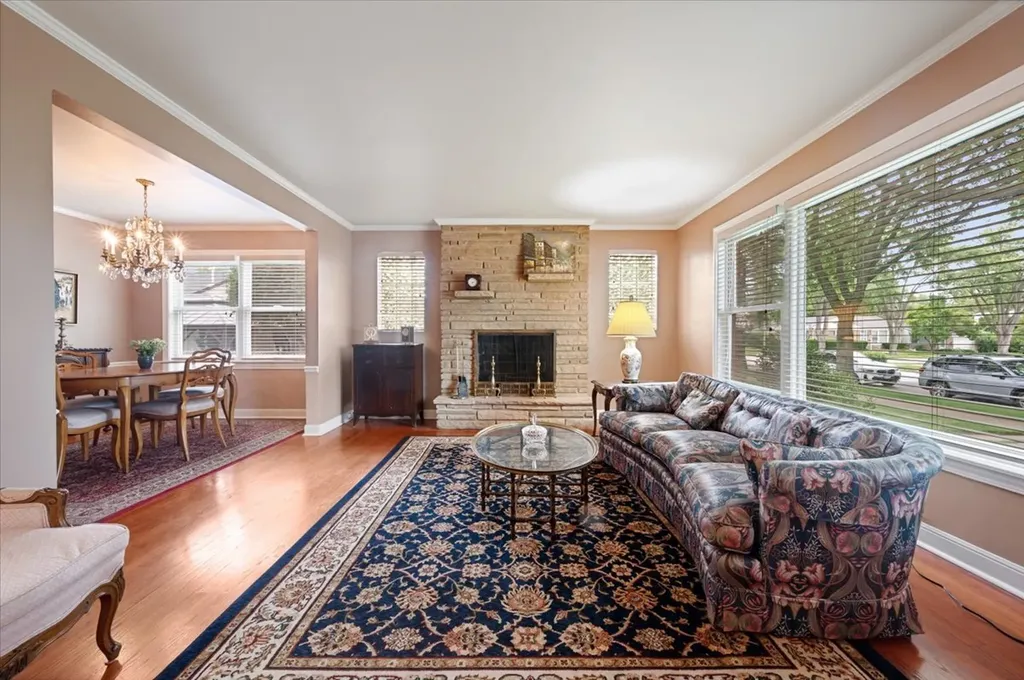 7448 Keeler Avenue Skokie IL 60076