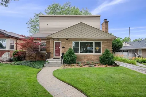 7448 Keeler Avenue Skokie IL 60076