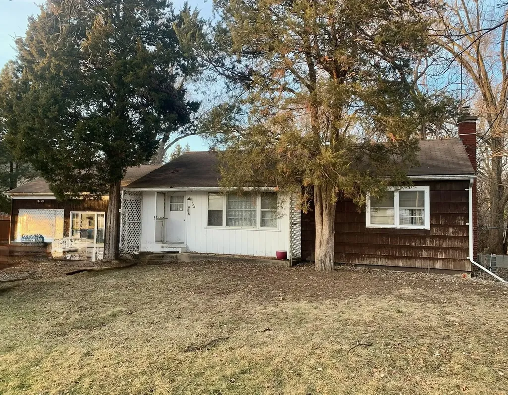 124 East 59th Street Westmont IL 60559