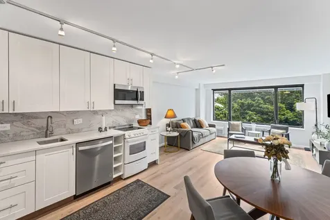 3100 North Lake Shore Drive Chicago IL 60657