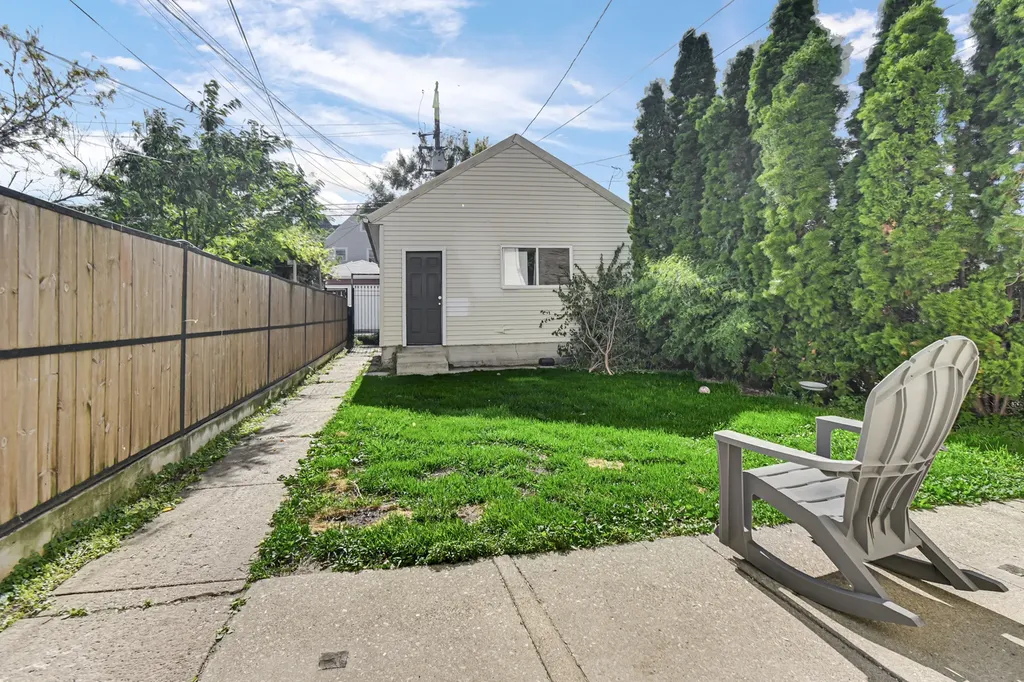 4434 South Richmond Street Chicago IL 60632