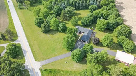 11N025 Burlington Road Hampshire IL 60140