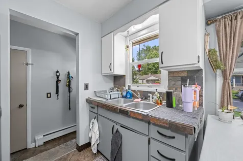 925 42ND Street Moline IL 61265