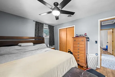 925 42ND Street Moline IL 61265