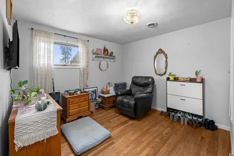 925 42ND Street Moline IL 61265