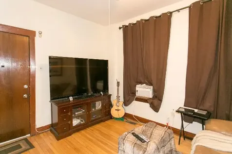 1927 West Schiller Street Chicago IL 60622