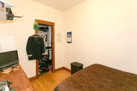 1927 West Schiller Street Chicago IL 60622
