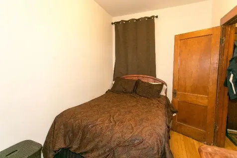 1927 West Schiller Street Chicago IL 60622