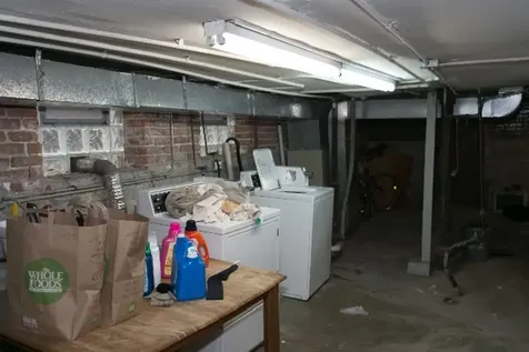 1927 West Schiller Street Chicago IL 60622