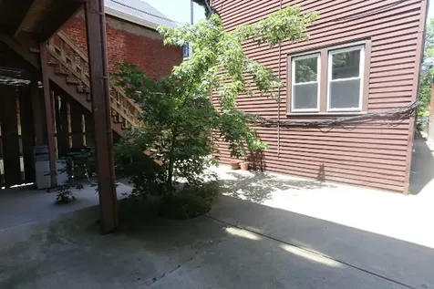 1927 West Schiller Street Chicago IL 60622
