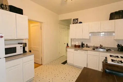 1927 West Schiller Street Chicago IL 60622