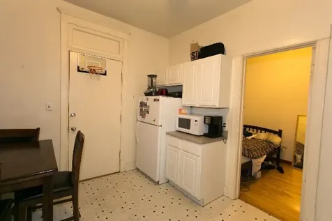 1927 West Schiller Street Chicago IL 60622