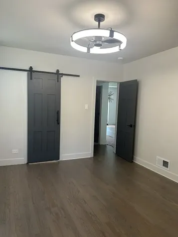8405 South Indiana Avenue Chicago IL 60619