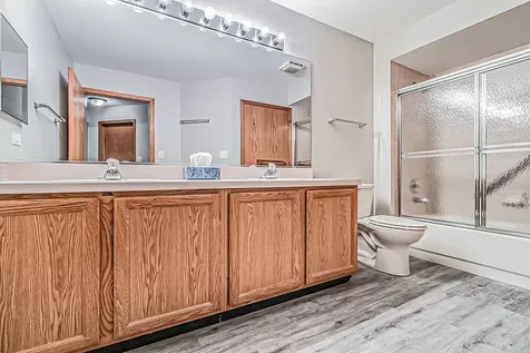 214 North Cathy Lane Mount Prospect IL 60056
