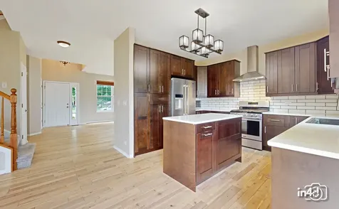 2437 Sir Barton Lane Montgomery IL 60538