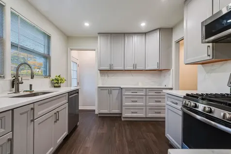 7330 North Kilbourn Avenue Lincolnwood IL 60712