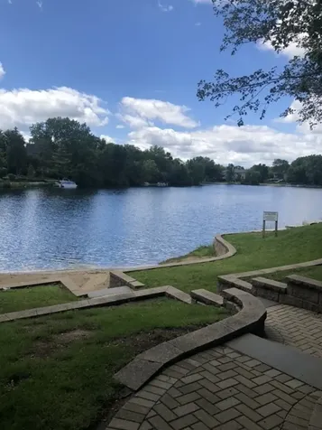 54 Deer Point Drive Hawthorn Woods IL 60047