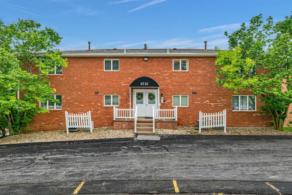 3721 35TH Street Moline IL 61265