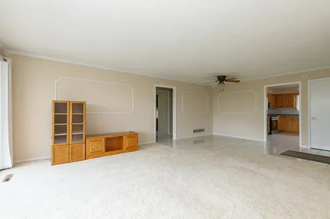 3721 35TH Street Moline IL 61265