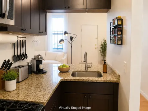 1923 North Sedgwick Street Chicago IL 60614