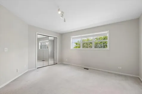 157 Louise Court Wood Dale IL 60191