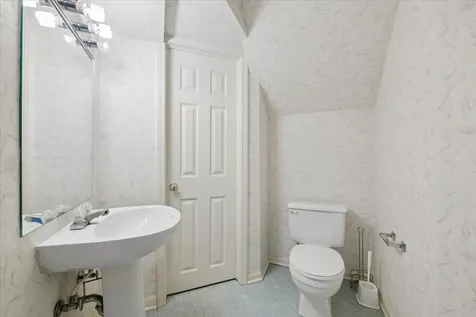 157 Louise Court Wood Dale IL 60191