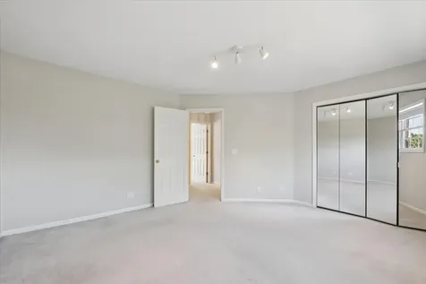 157 Louise Court Wood Dale IL 60191