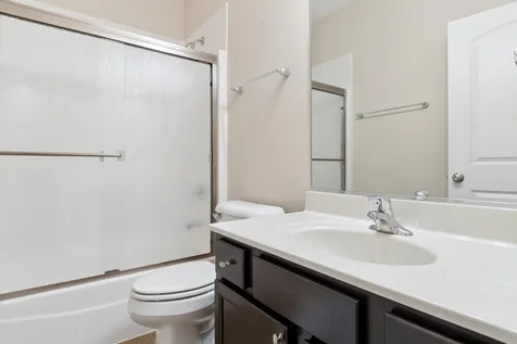 695 Cheshire Court Oswego IL 60543