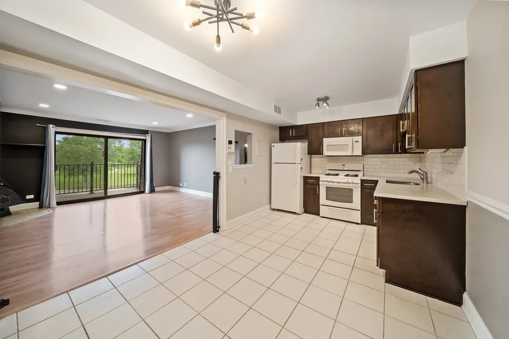 621 Tralee Court Schaumburg IL 60193