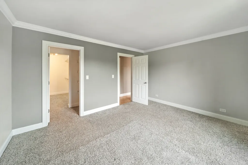621 Tralee Court Schaumburg IL 60193