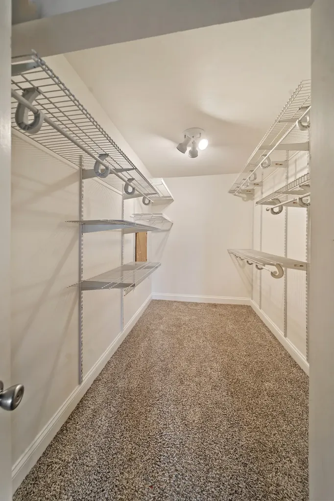 621 Tralee Court Schaumburg IL 60193