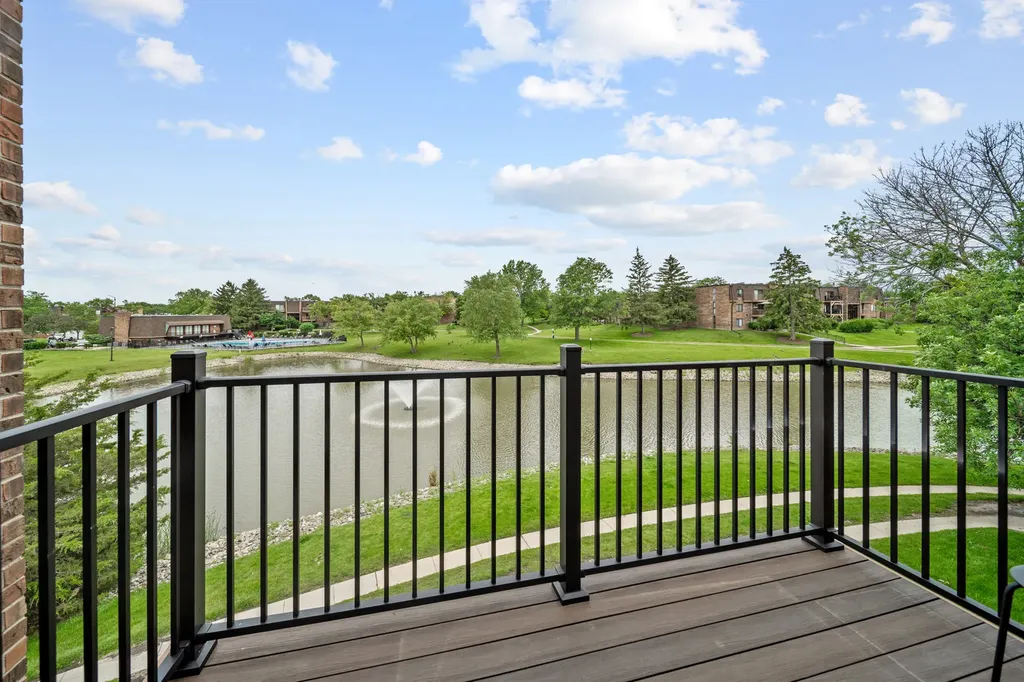 621 Tralee Court Schaumburg IL 60193