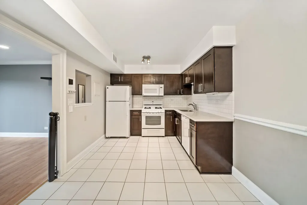 621 Tralee Court Schaumburg IL 60193
