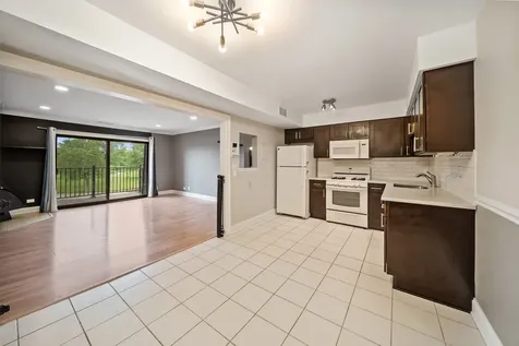 621 Tralee Court Schaumburg IL 60193