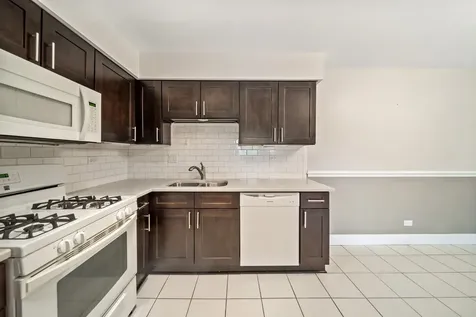 621 Tralee Court Schaumburg IL 60193