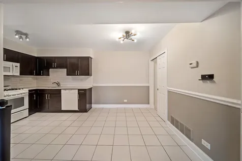 621 Tralee Court Schaumburg IL 60193