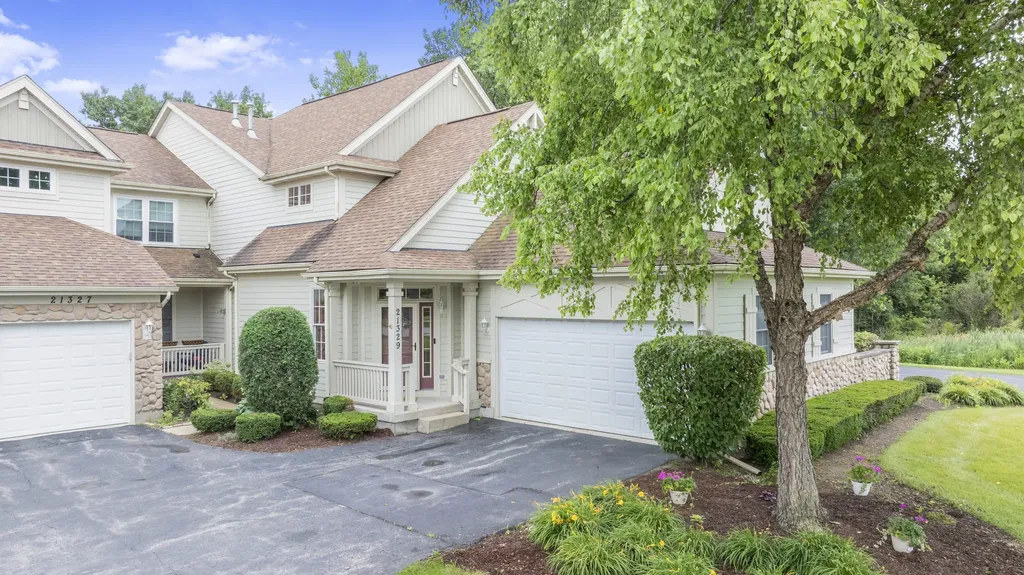 21329 Windy Hill Drive Frankfort IL 60423