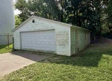 1710 East English Street Danville IL 61832