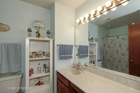 1162 Sandhurst Drive Buffalo Grove IL 60089