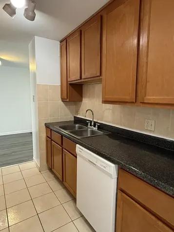6171 North Sheridan Road Chicago IL 60660