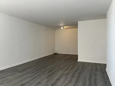6171 North Sheridan Road Chicago IL 60660