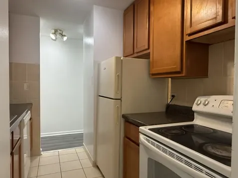 6171 North Sheridan Road Chicago IL 60660