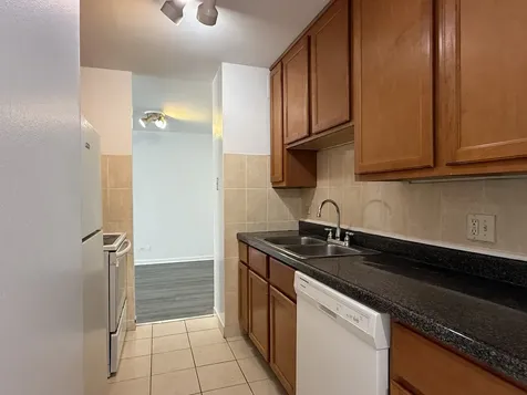 6171 North Sheridan Road Chicago IL 60660