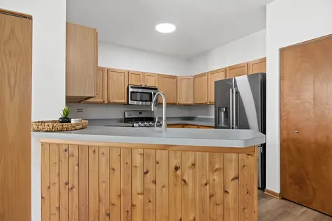 262 Springbrook Trail S Oswego IL 60543